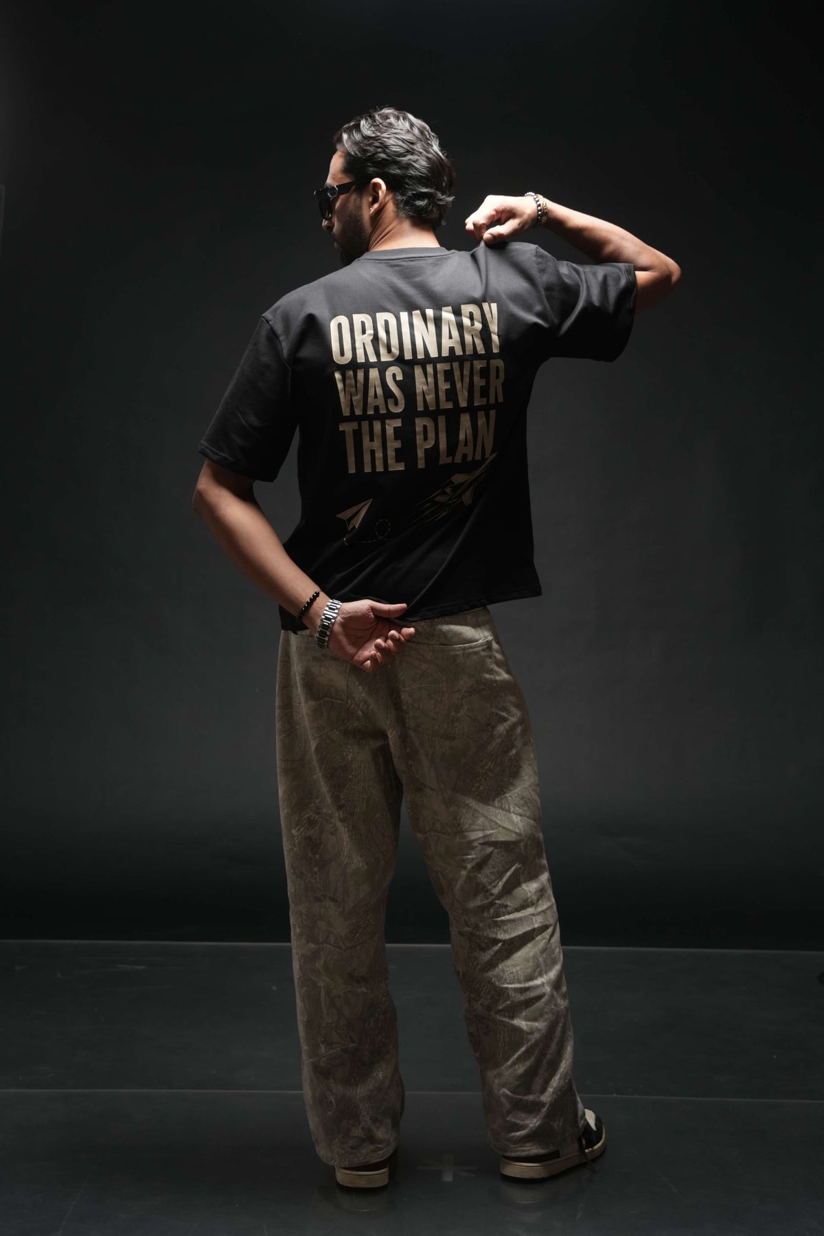 ORDINARY WAS NEVER THE PLAN – Oversized Tee-10